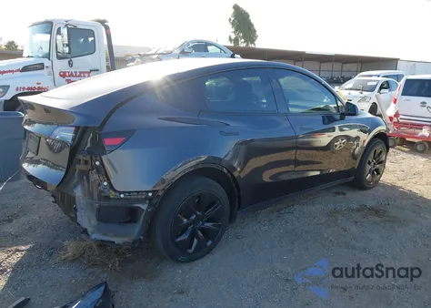 2024 Tesla Model Y Long Range Dual Motor All-Wheel Drive/Rwd из США, поврежденный, VIN 7SAYGDED9RF186690